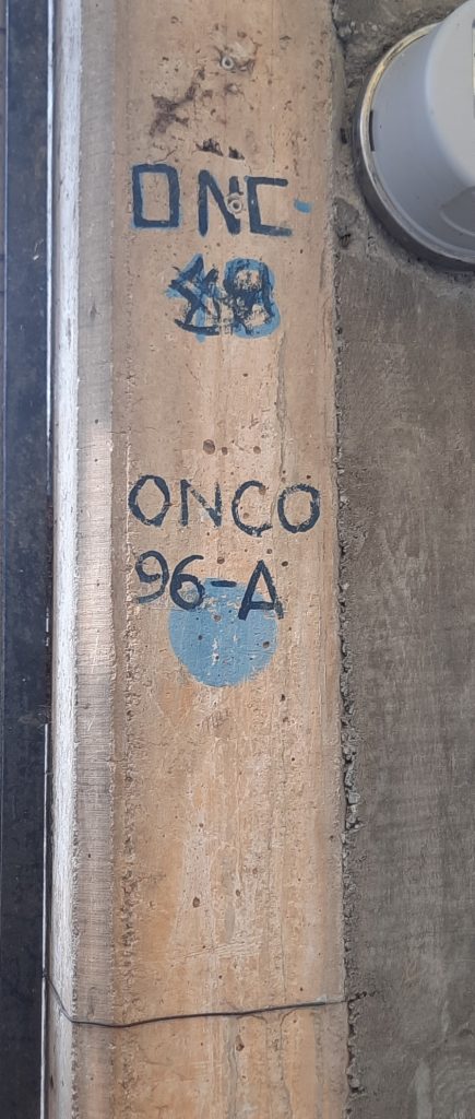 Imagen que contiene edificio, lado, viejo, firmar El contenido generado por IA puede ser incorrecto.